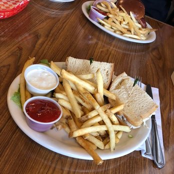 Grizzly Cafe - American Near Me - Wrightwood, California Grizzly Cafe - American Near Me - Wrightwood, California