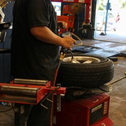 Big Chief Tire - Big Chief Tire Blanding