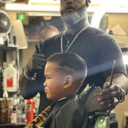 Chi-Town Barbershop - Clean.
