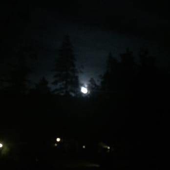 Woodland Park Manor - A gorgeous "bad a moon a rising" such a lovely thing to experience here. - Bed & Breakfast Near Me - Idyllwild, California Woodland Park Manor - A gorgeous "bad a moon a rising" such a lovely thing to experience here. - Bed & Breakfast Near Me - Idyllwild, California
