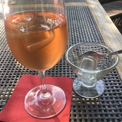 Café LebensArt - Bei den Temperaturen muss Eis rein, sorry