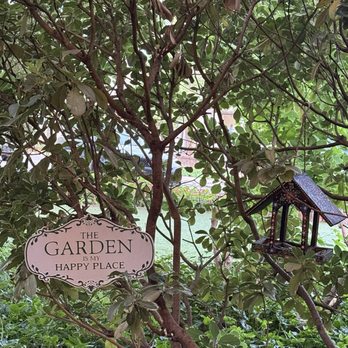 Secret Garden Cafe - Secret Garden lush patio space! - Breakfast & Brunch Near Me - Sedona, Arizona