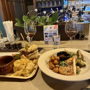 Grafted Cellars - Wine Tasting Room Near Me - Claremont, California