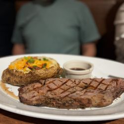 Boulevard American Bistro - Prime Rib