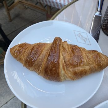 Angelina - Croissant - Patisserie/Cake Shop Near Me - Paris, 75