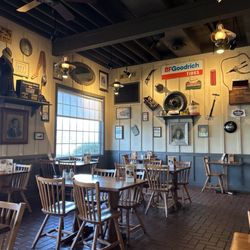 Cracker Barrel Old Country Store