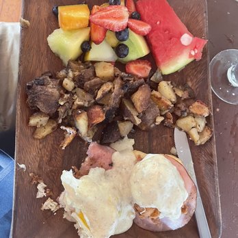 Yahoola Creek Grill - Barnyard Benny - Caterers Near Me - Dahlonega, Georgia