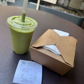 Pai's Deli - Avocado smoothie with my little togo box - Delis Near Me - Honolulu, Hawaii