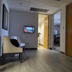 The Floater Doctor - Hair Loss / Hair Replacement Office, Youtube Studio and Waiting Room