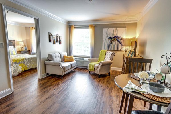 Historic Roswell Place by null