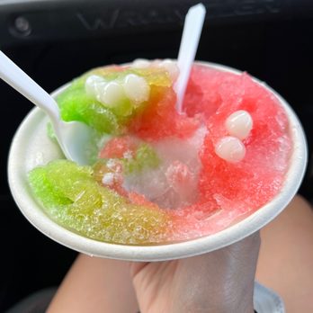 Ice Garden - Rainbow shaved ice with mochi balls - Desserts Near Me - Aiea, Hawaii Ice Garden - Rainbow shaved ice with mochi balls - Desserts Near Me - Aiea, Hawaii