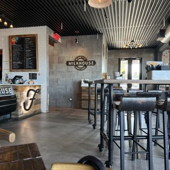 Swine & Sons - Inside - Sandwiches Near Me - Orlando, Florida Swine & Sons - Inside - Sandwiches Near Me - Orlando, Florida
