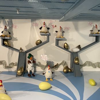 Kraynak's - Willy Wonka display - Nurseries & Gardening Near Me - Hermitage, Pennsylvania