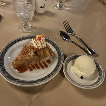 El Tovar Dining Room - Apple pie - American Near Me - Grand Canyon, Arizona