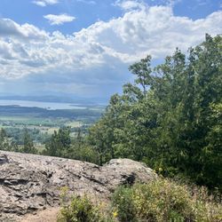 Mt Philo State Park - Lake and scenic view