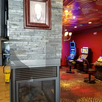 Lucky Bernie's - Spring Grove - Lucky Bernie's - Bars Near Me - Spring Grove, Illinois Lucky Bernie's - Spring Grove - Lucky Bernie's - Bars Near Me - Spring Grove, Illinois