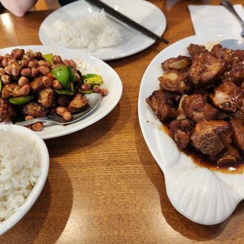 The Cozy Place Restaurant - Gungo Po chicken and braised pork - Chinese Near Me - Victoria, British Columbia
