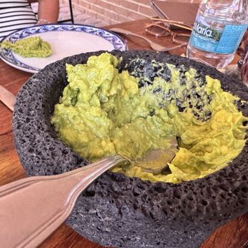 Los Tres Gallos - Guacamole - Tacos Near Me - Cabo San Lucas, BCS