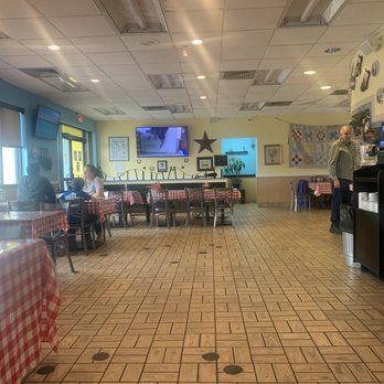 Chicken Coop Country Diner - So many people came through - even in the off season - the locals know the best - always follow the locals - Breakfast & Brunch Near Me - Corolla, North Carolina