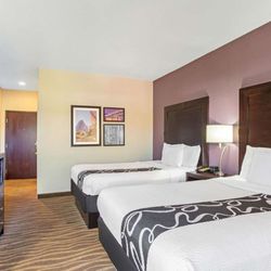 La Quinta by Wyndham Hammond - Guest room
