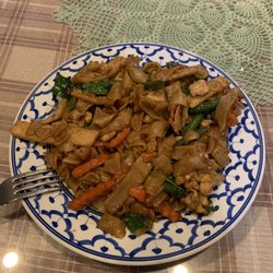 Ann's Thai Kitchen - Pad Ke Meo