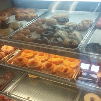 Donut Factory - Good variety. They have another glass case on the other side. - Donuts Near Me - Sonora, California