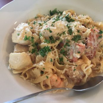 Fresh Catch Cafe - Sea food fettuccini has a lot of fish (halibut and Salmon, scallops and shrimp. It has great flavor with a hint of spicy - Seafood Near Me - Homer, Alaska