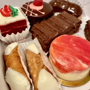 Calandra’s Bakery - Brownie, Cannoli, Red Velvet Cake, Cheesecake - Bakeries Near Me - Fairfield, New Jersey