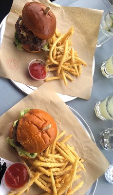 Knockabout Burgers by null