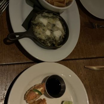 Smyth Tavern - American Near Me - New York, New York