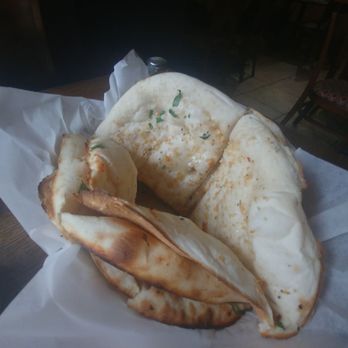 Bombay Palace - Naan basket - Indian Near Me - Honolulu, Hawaii