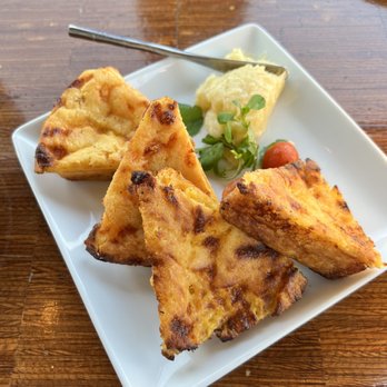 Grace's Table - Iron Skillet Cornbread - New American Near Me - Napa, California Grace's Table - Iron Skillet Cornbread - New American Near Me - Napa, California
