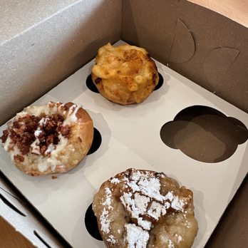 Boston Pizza Cupcakes - Pizza Near Me - Dedham, Massachusetts Boston Pizza Cupcakes - Pizza Near Me - Dedham, Massachusetts