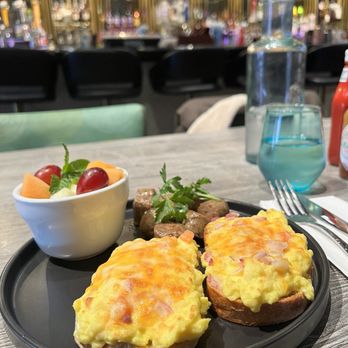 Pancake - Long Beach - Cheese Scrambled Toast - Breakfast & Brunch Near Me - Long Beach, California