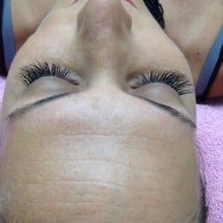 HoneyDipp - HONEYDipp's lashes are customized and designed to enhance your natural beauty so your light can shine through!