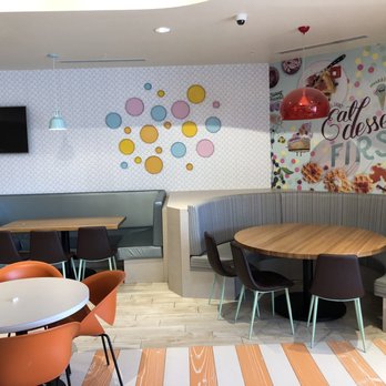 D Spot Dessert Cafe - Desserts Near Me - Mississauga, Ontario