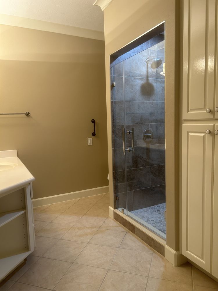 Slide of MCM Construction & Roofing