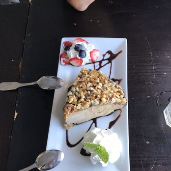 Steve's Steakhouse - Mud Pie dessert - Steakhouses Near Me - Avalon, California