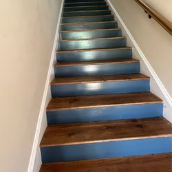 Howard’s Creek Inn - Super steep steps