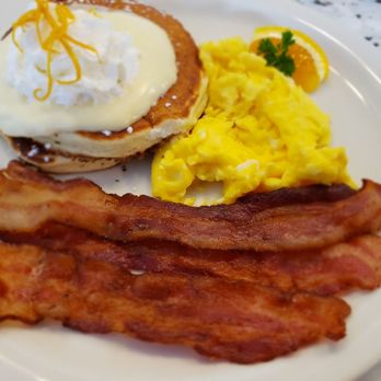 Moke’s Bread And Breakfast - Breakfast & Brunch Near Me - Honolulu, Hawaii Moke’s Bread And Breakfast - Breakfast & Brunch Near Me - Honolulu, Hawaii