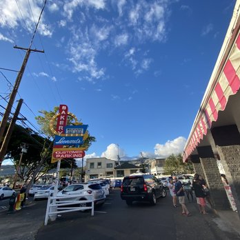 Leonard's Bakery - Bakeries Near Me - Honolulu, Hawaii
