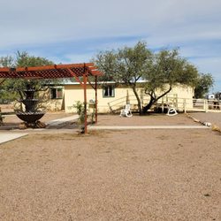 Quail Ridge RV Resort - Office & Fountain