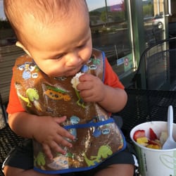 Blu Berry Frozen Yogurt - Just like Mama: choose cake before fruit!