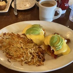 Marie Callender's Restaurant & Bakery - Eggs Benedict