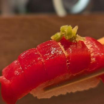 Kuramoto - Beautiful blue fin tuna - Sushi Bars Near Me - Tustin, California