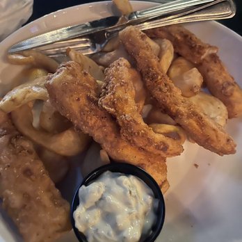 Murphys Craft House - Fish and Chips missing the Cole slaw. - Steakhouses Near Me - Indianapolis, Indiana