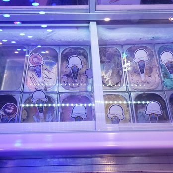 Gaufres & Glaces - So many flavours - Ice Cream & Frozen Yogurt Near Me - Montreal, Quebec
