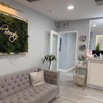 Liquid Beauty - Office - Medical Spas Near Me - Huntington Beach, California Liquid Beauty - Office - Medical Spas Near Me - Huntington Beach, California