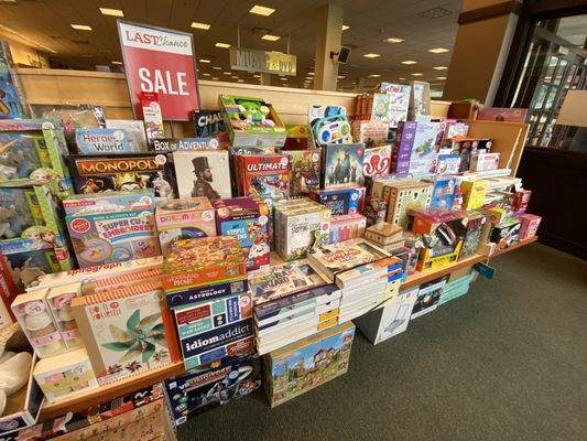 Barnes & Noble by null
