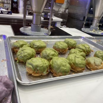 Beard Papa's - Matcha - Desserts Near Me - Las Vegas, Nevada